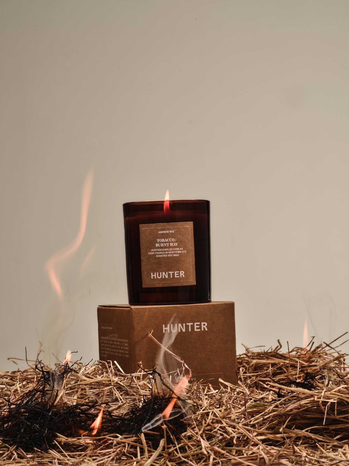 ANDREW / tobacco + burnt hay